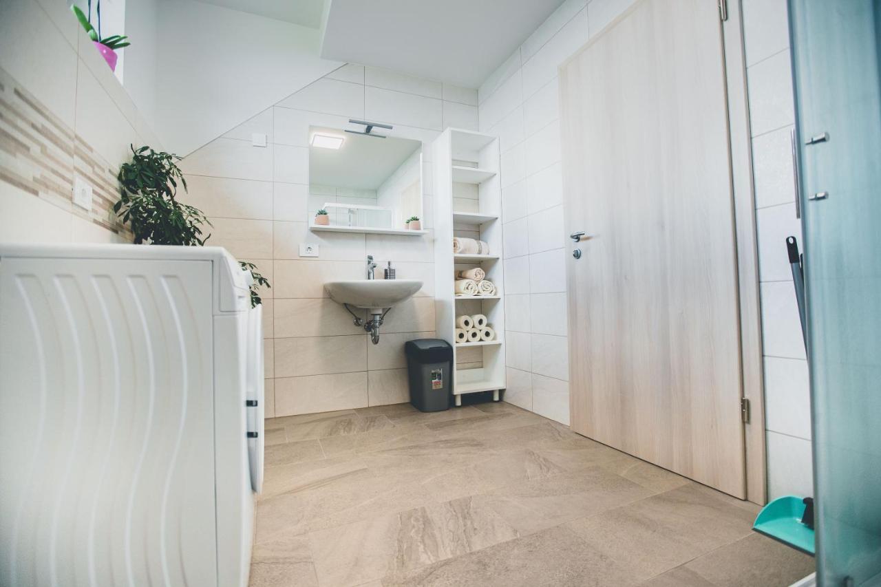 Apartma Pri Bostjanu Škofja Loka Exteriör bild