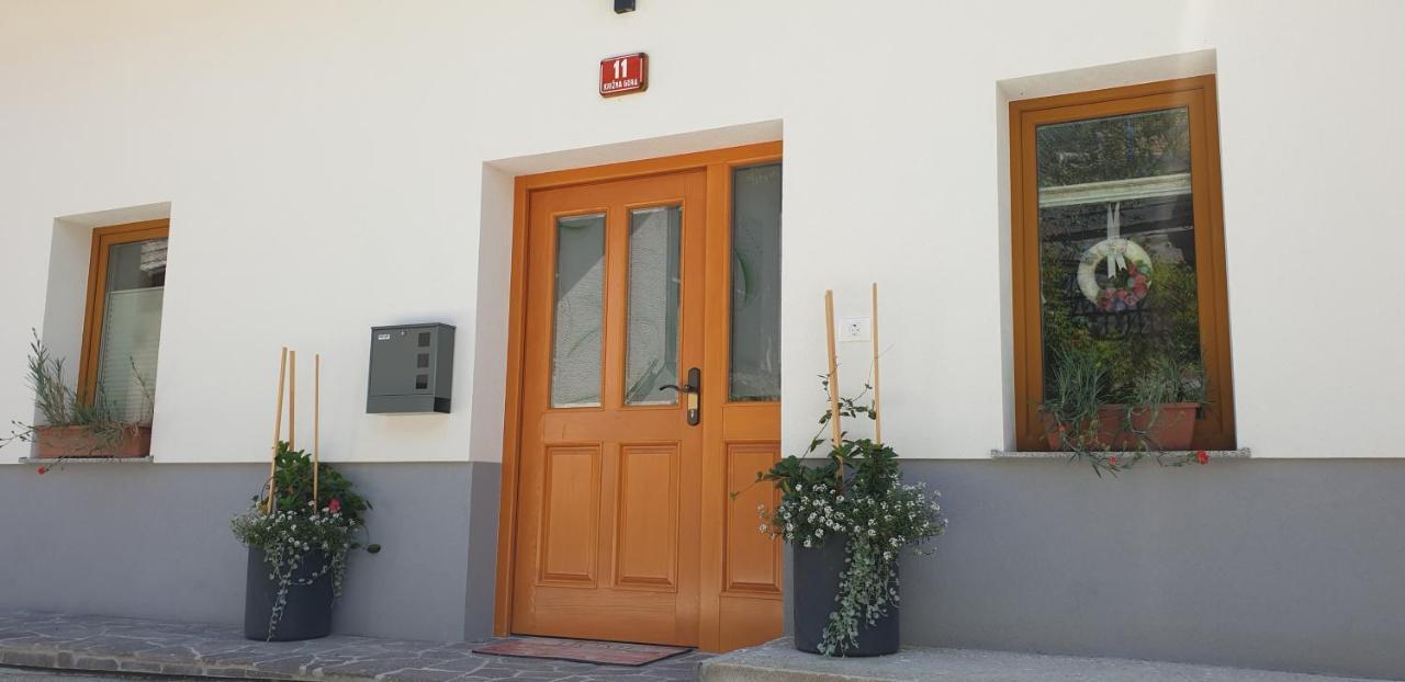 Apartma Pri Bostjanu Škofja Loka Exteriör bild