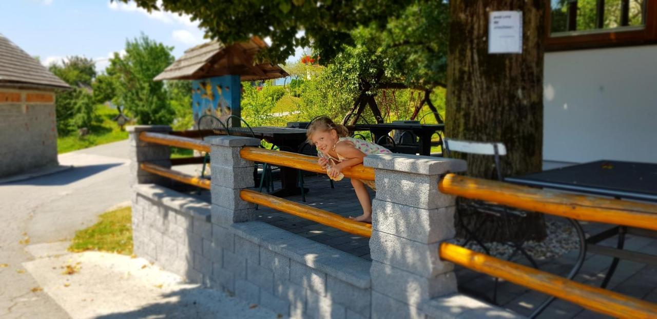 Apartma Pri Bostjanu Škofja Loka Exteriör bild
